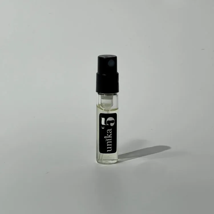 ECHANTILLON CEDRAT MYRTE IMMORTELLE UNK005